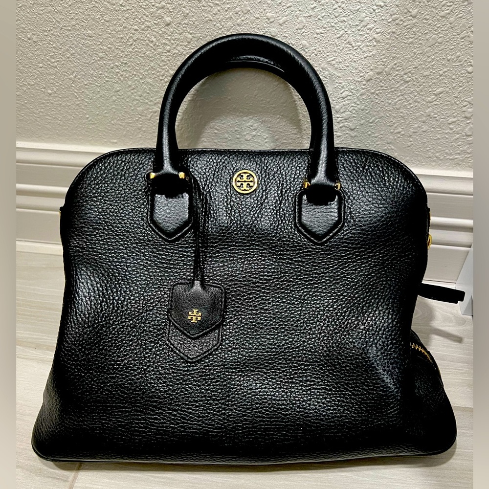 Tory burch, handle zip up side with strap bag. Black with gold hardward